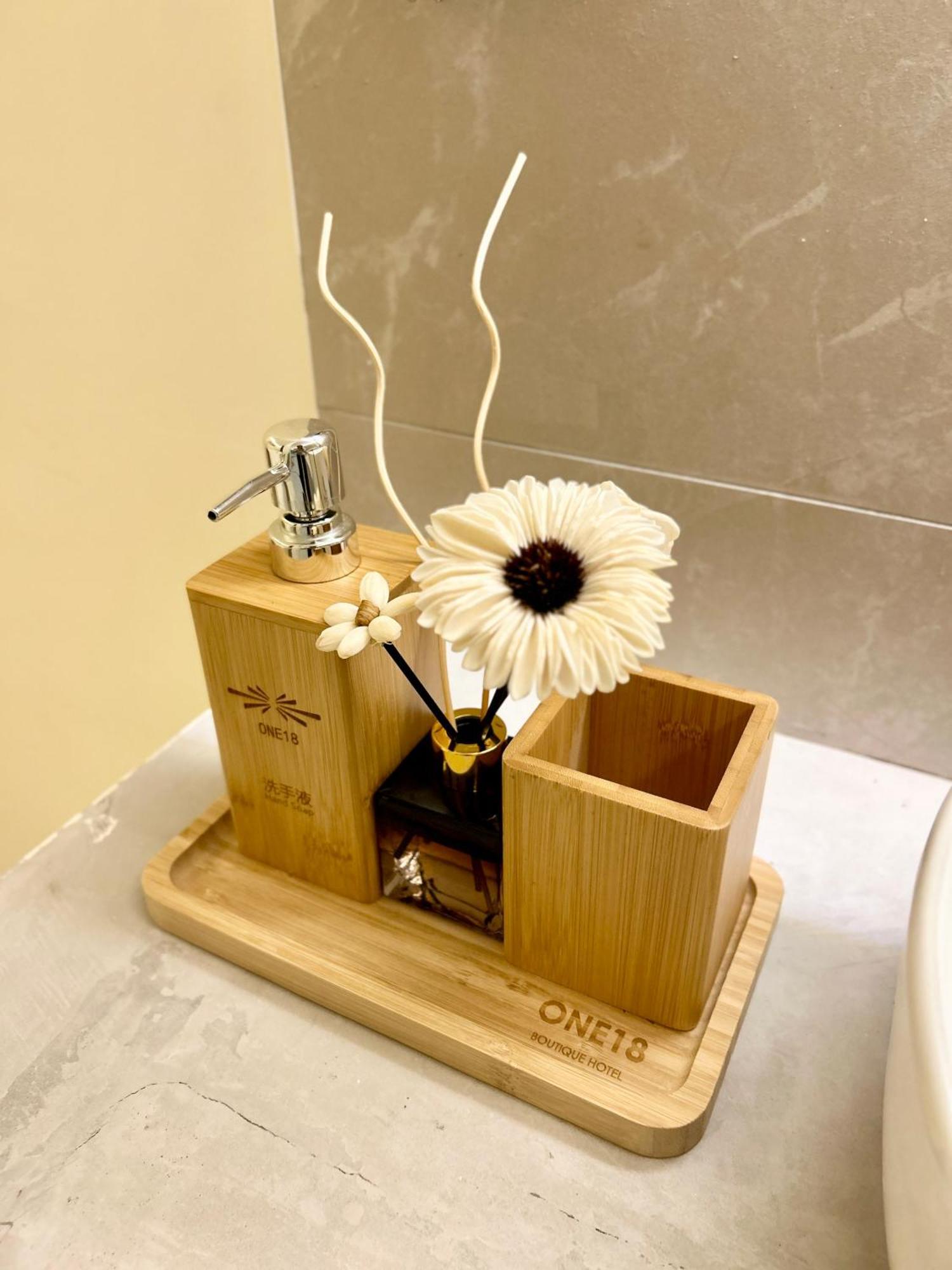 One18 Boutique Hotel Куала Лумпур Екстериор снимка