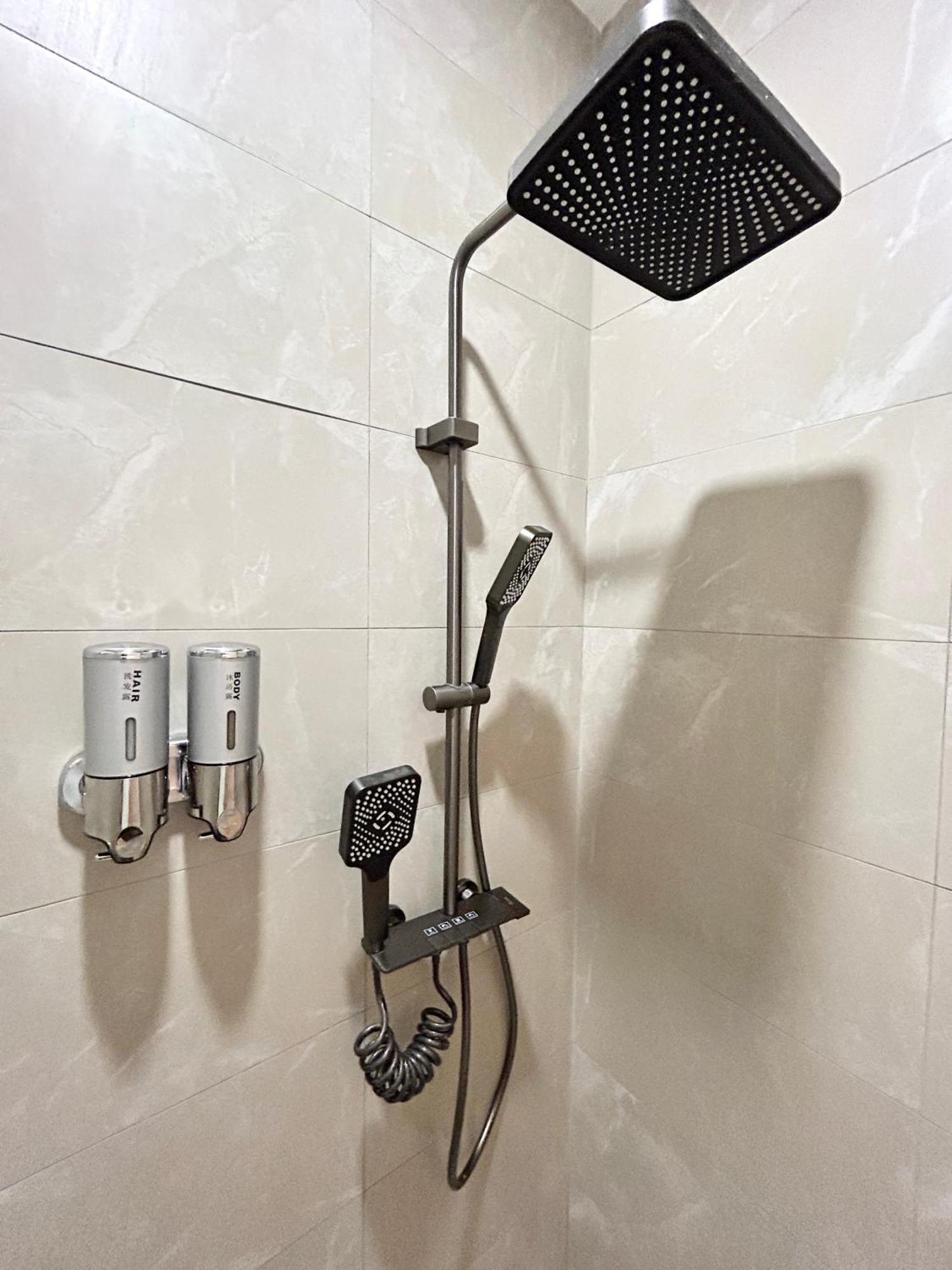 One18 Boutique Hotel Куала Лумпур Екстериор снимка